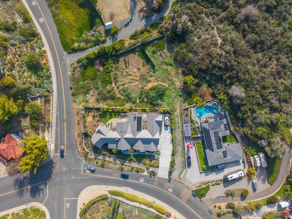 4269 Hillside Dr Carlsbad, CA 92008