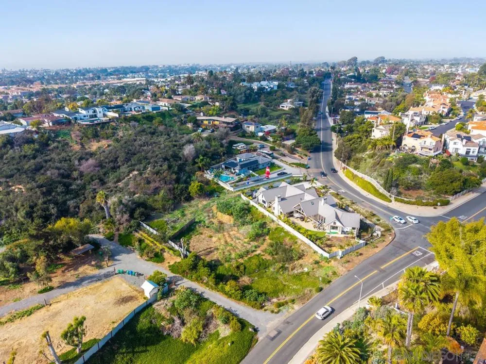 4269 Hillside Dr Carlsbad, CA 92008