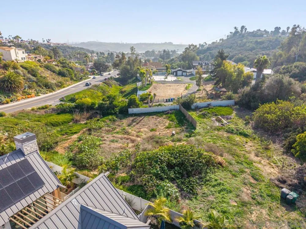 4269 Hillside Dr Carlsbad, CA 92008