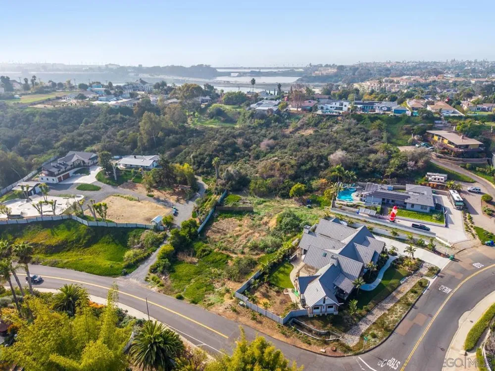 4269 Hillside Dr Carlsbad, CA 92008