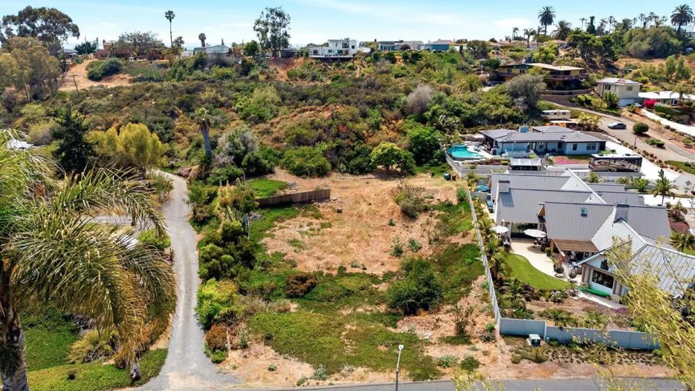 4269 Hillside Dr Carlsbad, CA 92008