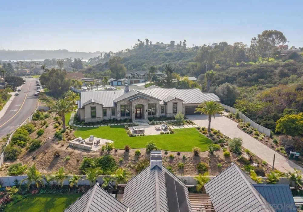4269 Hillside Dr Carlsbad, CA 92008