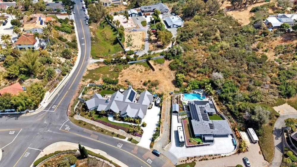 4269 Hillside Dr Carlsbad, CA 92008