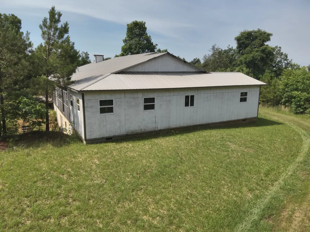 7170 Rockhouse Rd Linden, TN 37096