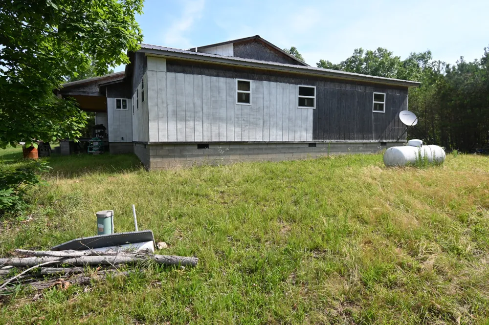 7170 Rockhouse Rd Linden, TN 37096