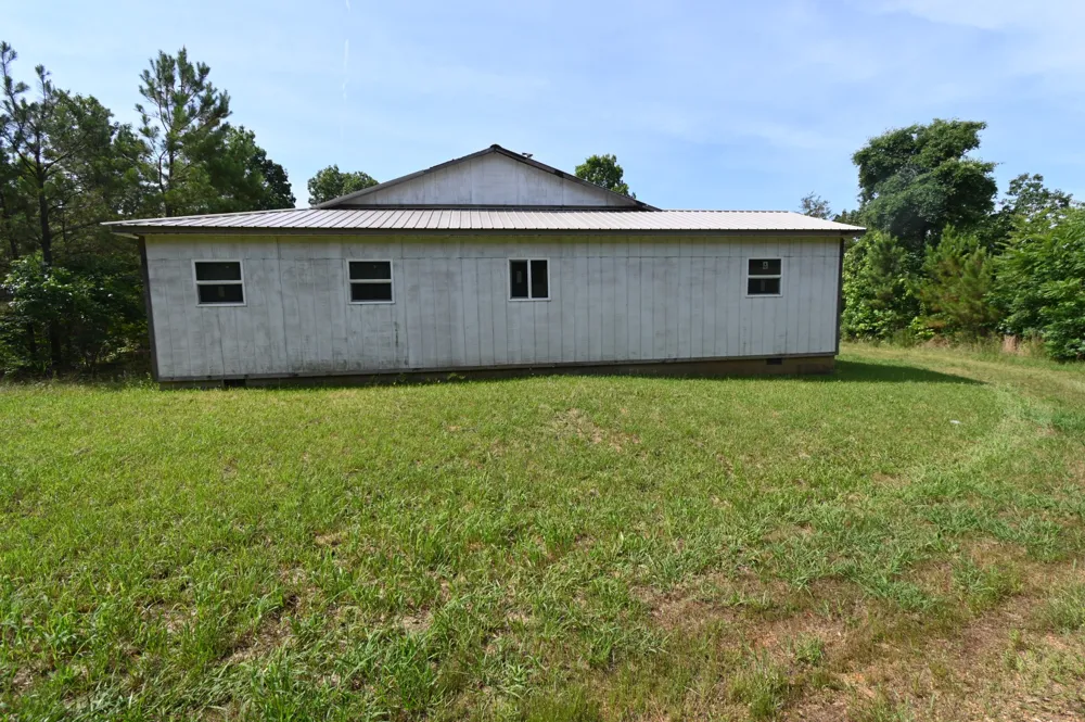 7170 Rockhouse Rd Linden, TN 37096