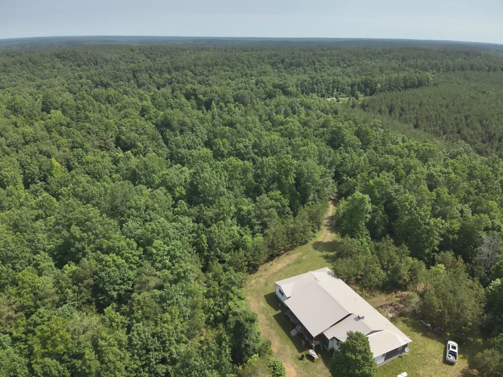 7170 Rockhouse Rd Linden, TN 37096