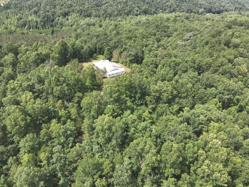 7170 Rockhouse Rd Linden, TN 37096