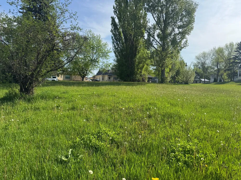 520 Summit Avenue Crookston, MN 56716