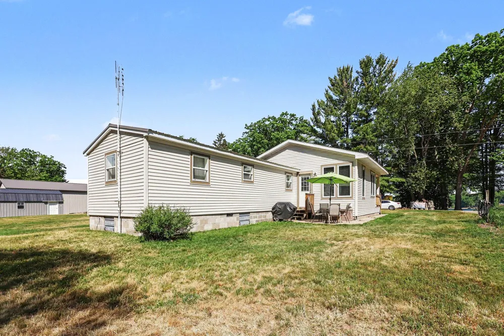 7161 E Lakeshore Drive Colfax Township, MI 49459