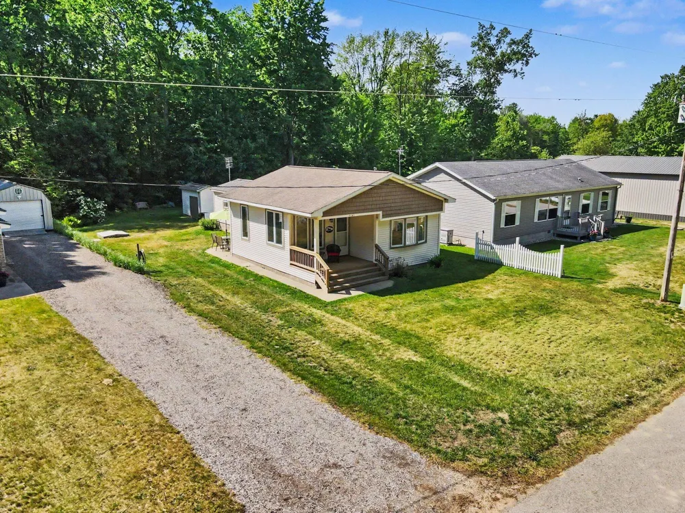 7161 E Lakeshore Drive Colfax Township, MI 49459