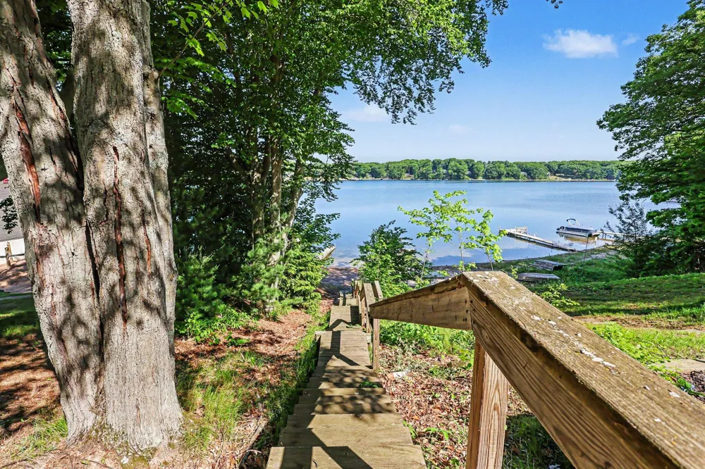 7161 E Lakeshore Drive Colfax Township, MI 49459