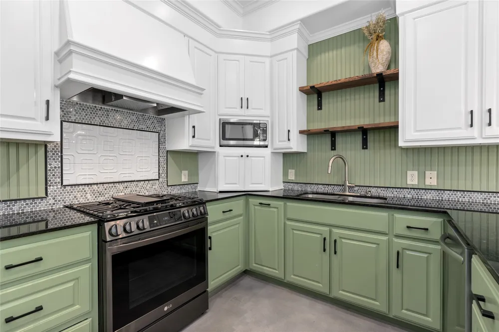 613 SPRINGS NURSERY New Braunfels, TX 78130