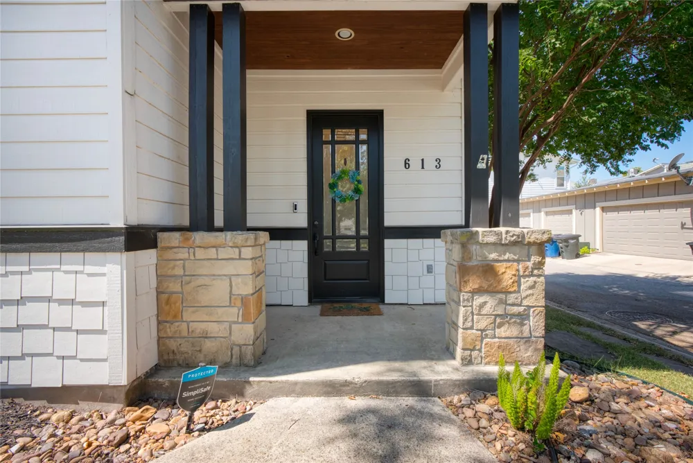 613 SPRINGS NURSERY New Braunfels, TX 78130