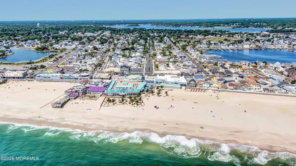 204 Curtis Avenue Point Pleasant Beach, NJ 08742