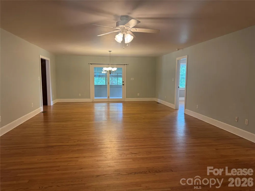8024 Bradford Lane Denver, NC 28037