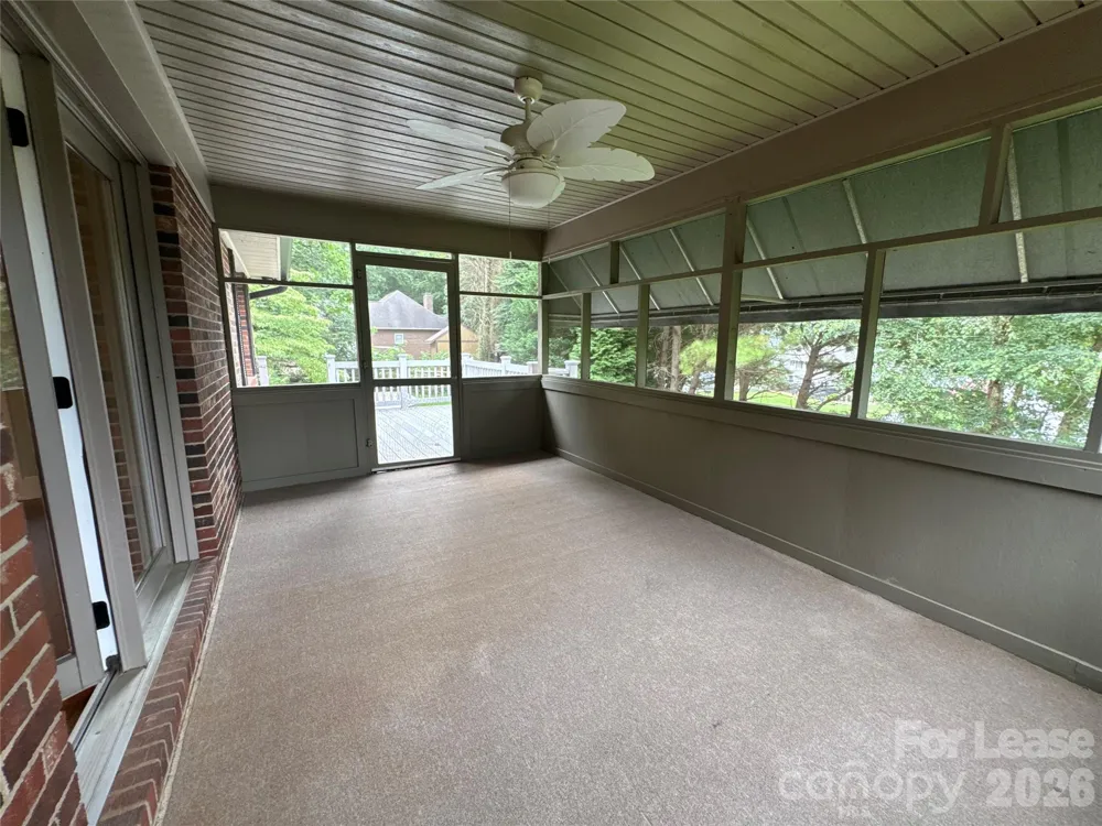 8024 Bradford Lane Denver, NC 28037