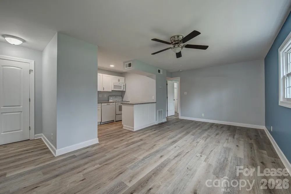 1048 Avondale Road #18 Lowell, NC 28098