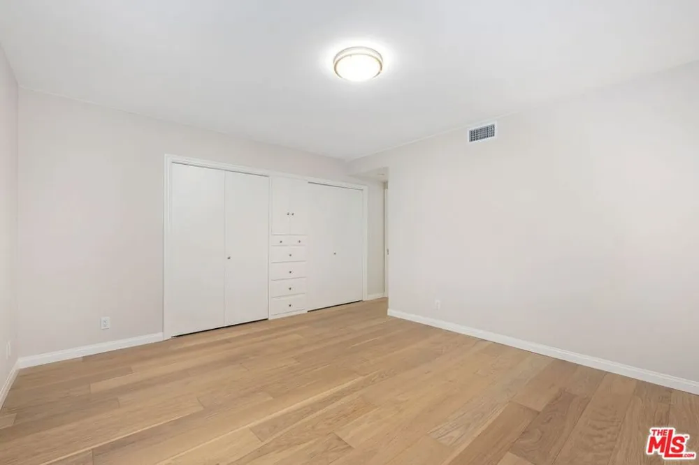 6204 S Corning Avenue Los Angeles, CA 90056