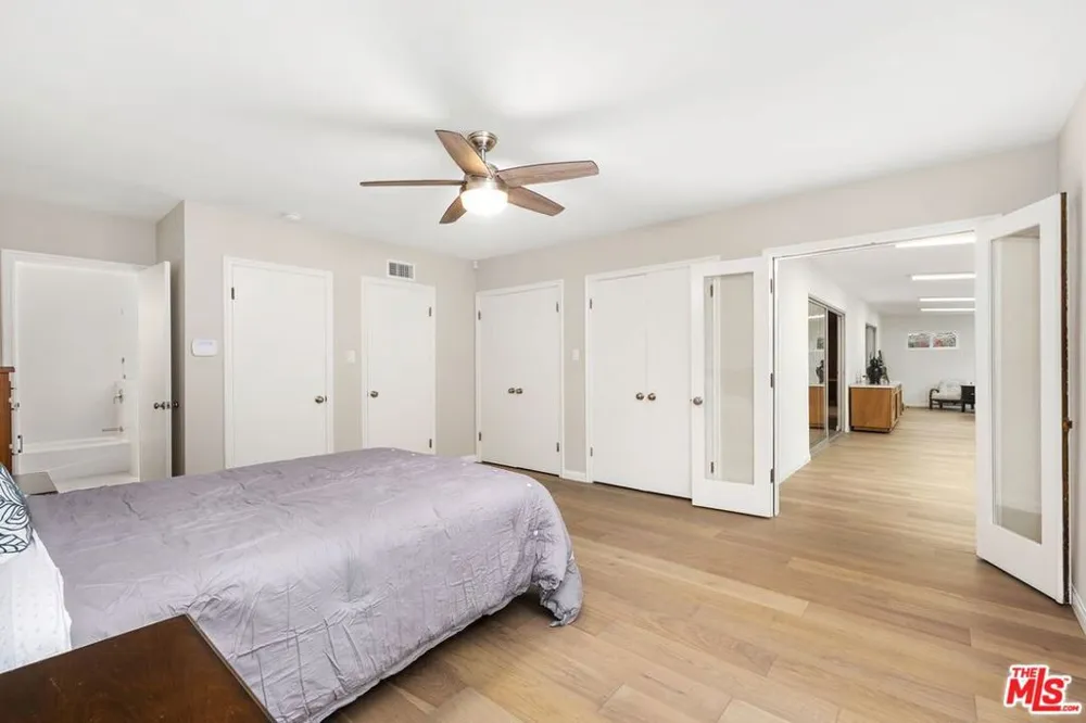 6204 S Corning Avenue Los Angeles, CA 90056