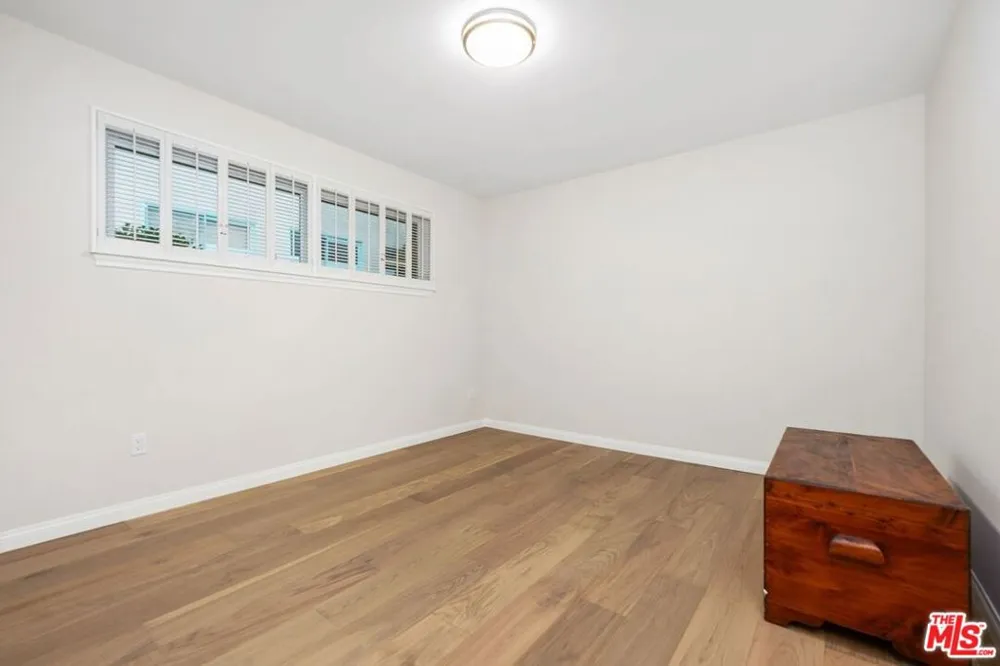 6204 S Corning Avenue Los Angeles, CA 90056