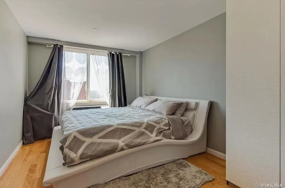 63-14 Queens Boulevard #8H Woodside, NY 11377