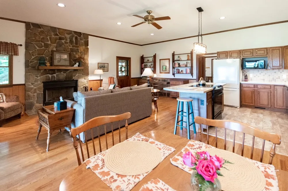 Dowdle Mountain Road Franklin, NC 28734