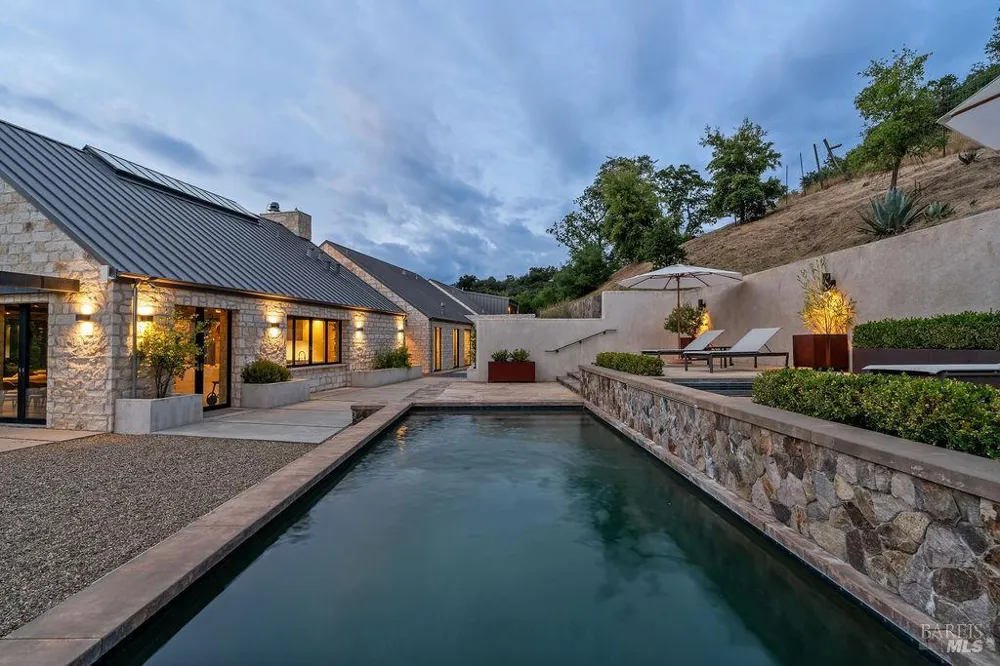 5366 Linda Lane Santa Rosa, CA 95404