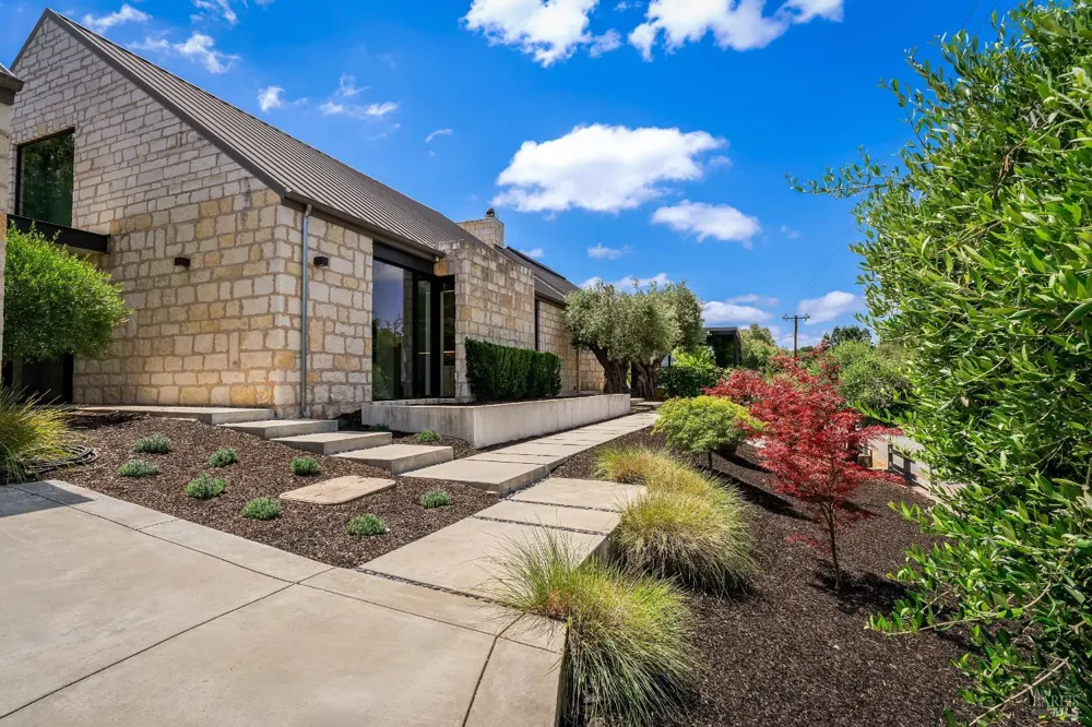 5366 Linda Lane Santa Rosa, CA 95404