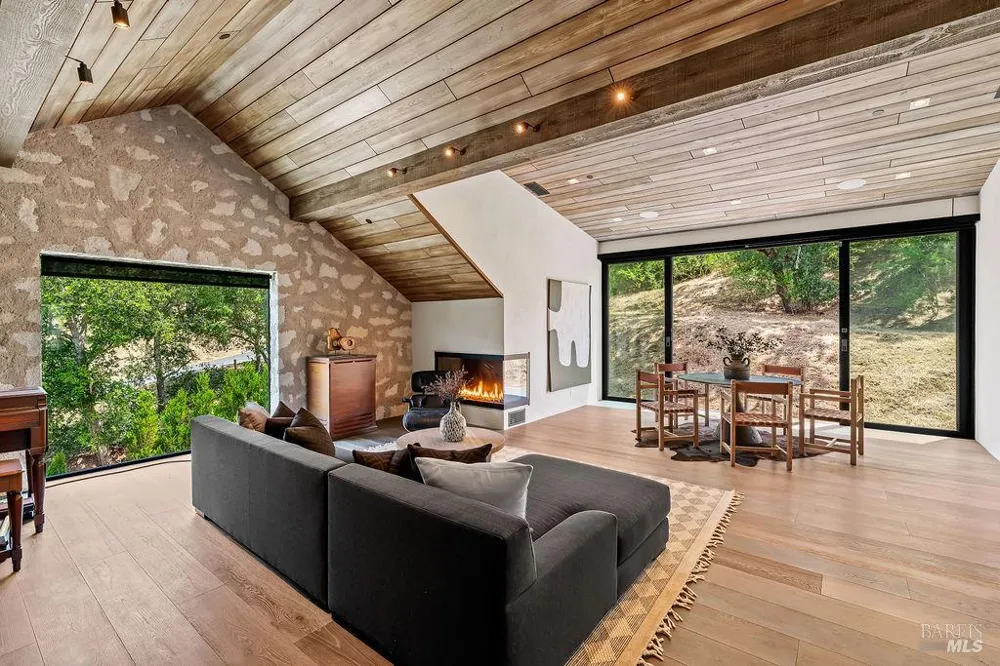 5366 Linda Lane Santa Rosa, CA 95404