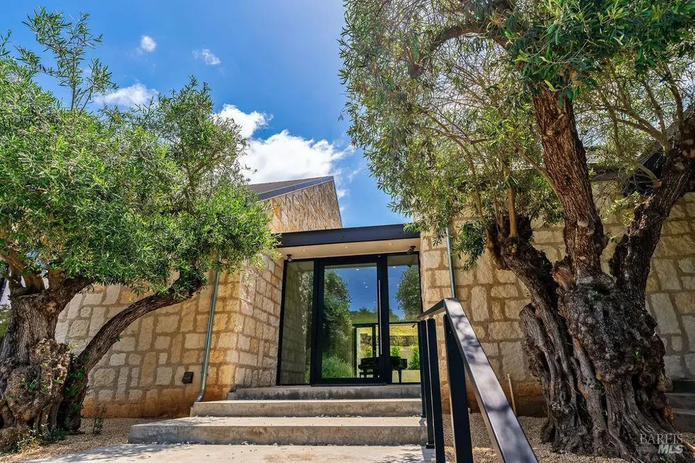 5366 Linda Lane Santa Rosa, CA 95404