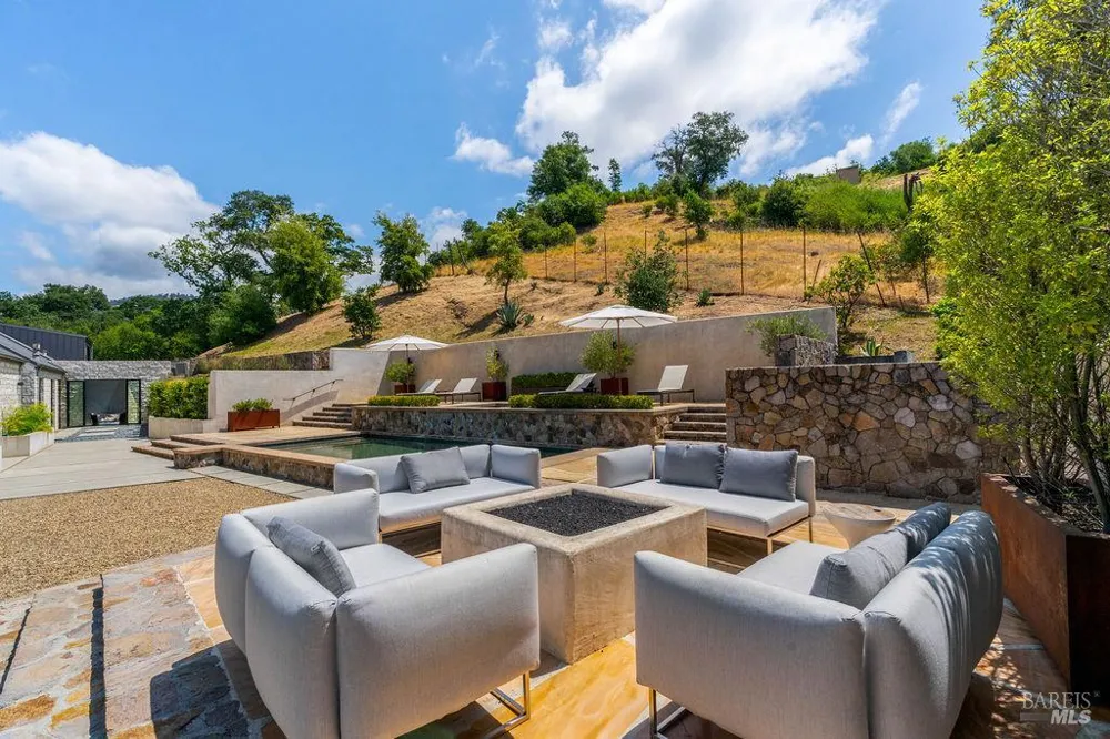5366 Linda Lane Santa Rosa, CA 95404