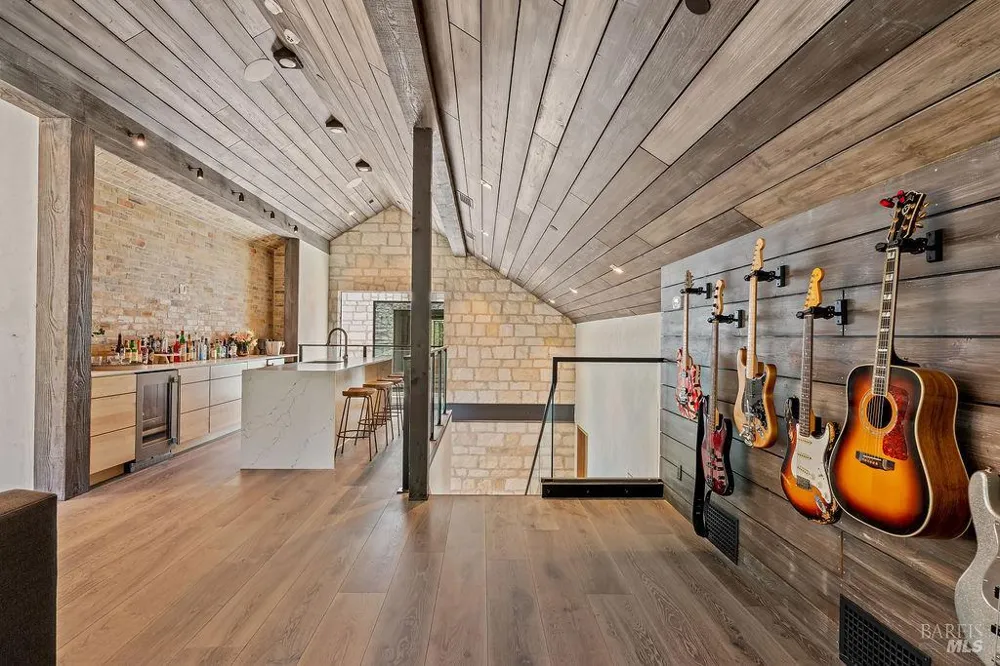 5366 Linda Lane Santa Rosa, CA 95404