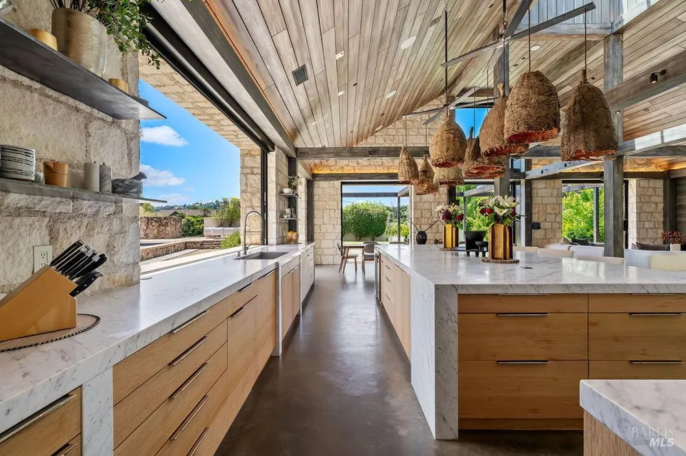5366 Linda Lane Santa Rosa, CA 95404