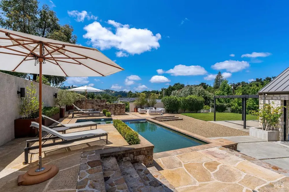 5366 Linda Lane Santa Rosa, CA 95404