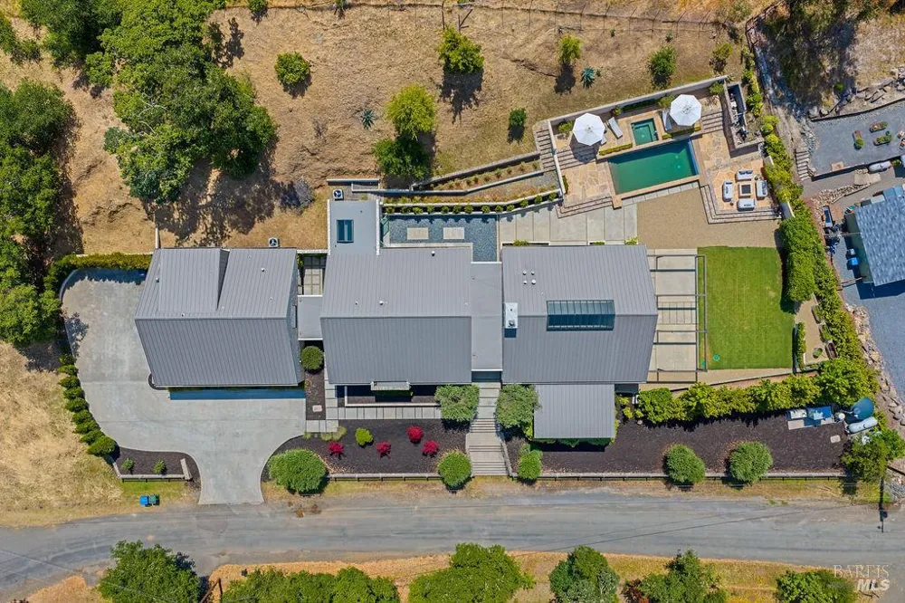 5366 Linda Lane Santa Rosa, CA 95404