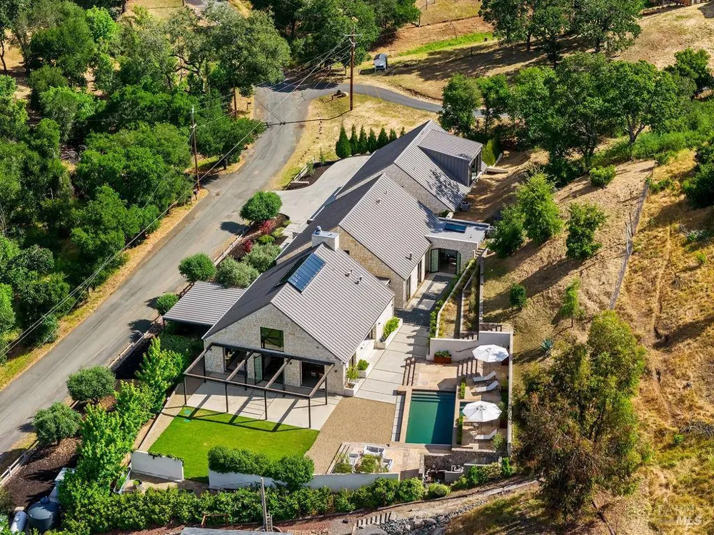 5366 Linda Lane Santa Rosa, CA 95404