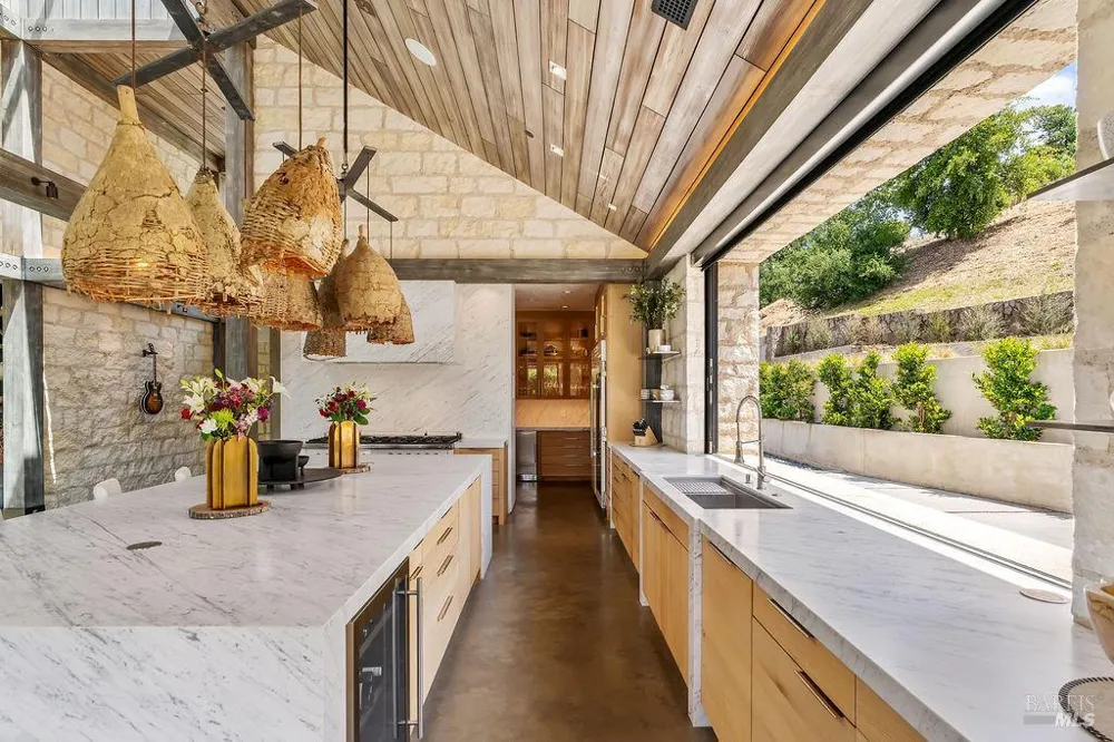 5366 Linda Lane Santa Rosa, CA 95404