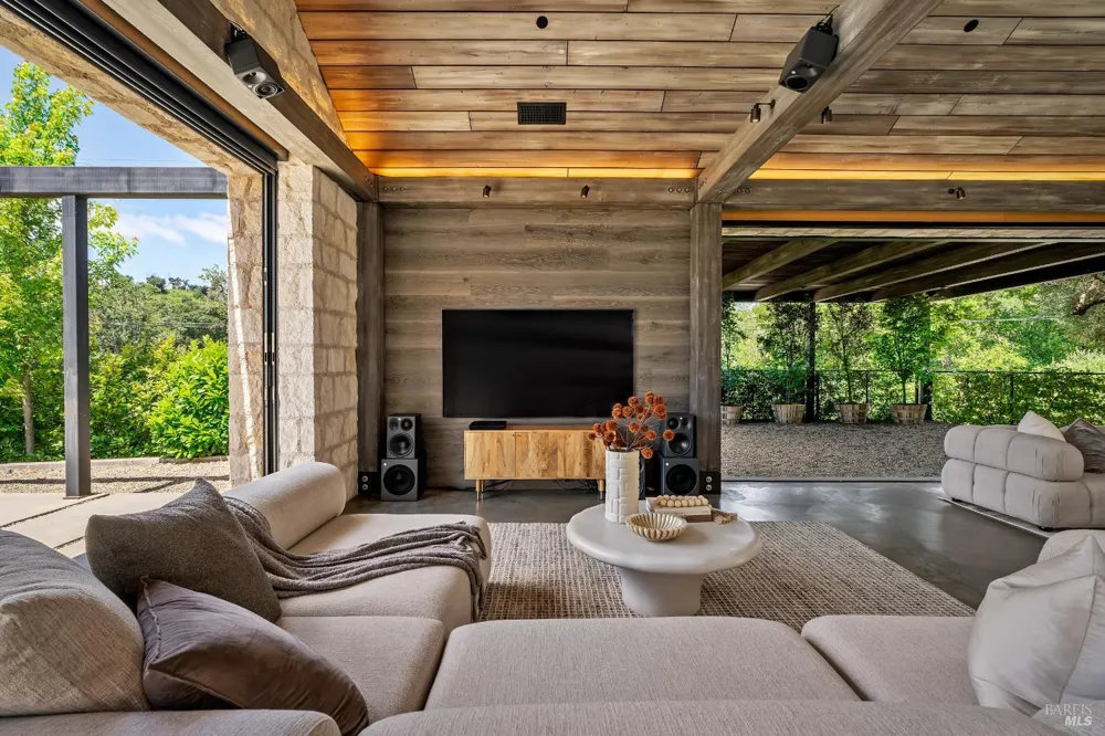5366 Linda Lane Santa Rosa, CA 95404