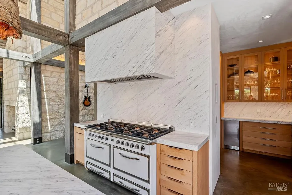 5366 Linda Lane Santa Rosa, CA 95404