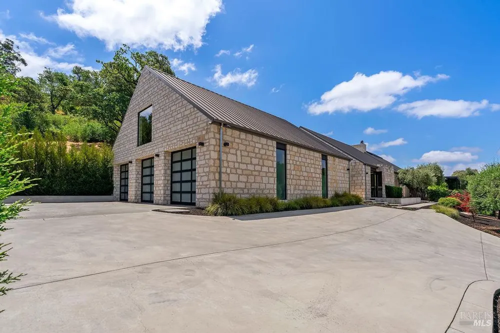 5366 Linda Lane Santa Rosa, CA 95404