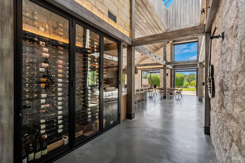 5366 Linda Lane Santa Rosa, CA 95404