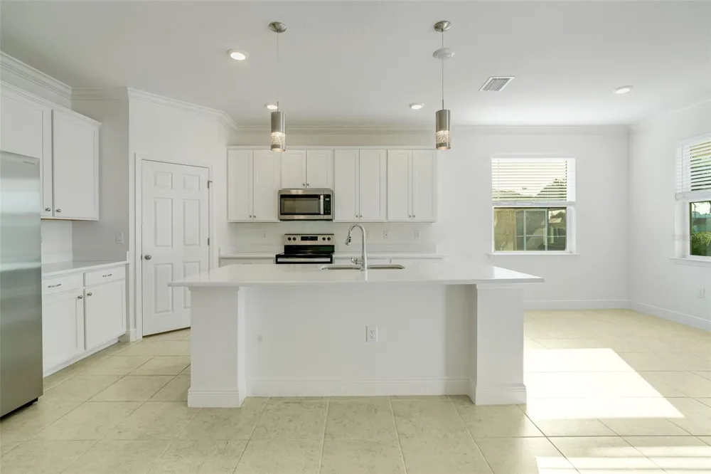 1452 SE 13TH TERRACE Cape Coral, FL 33990