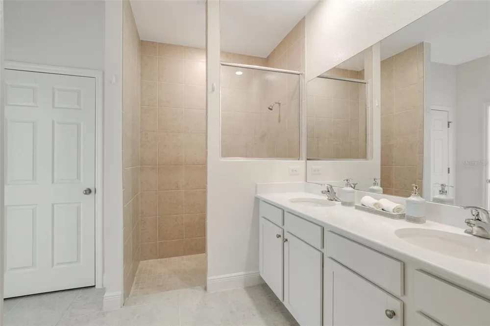 1452 SE 13TH TERRACE Cape Coral, FL 33990