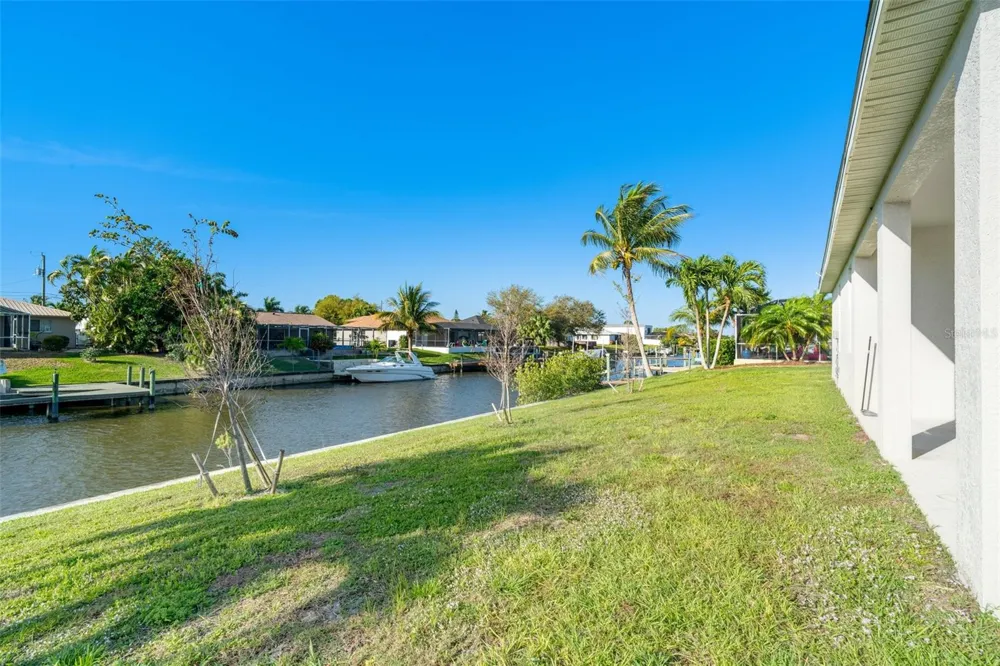 1452 SE 13TH TERRACE Cape Coral, FL 33990