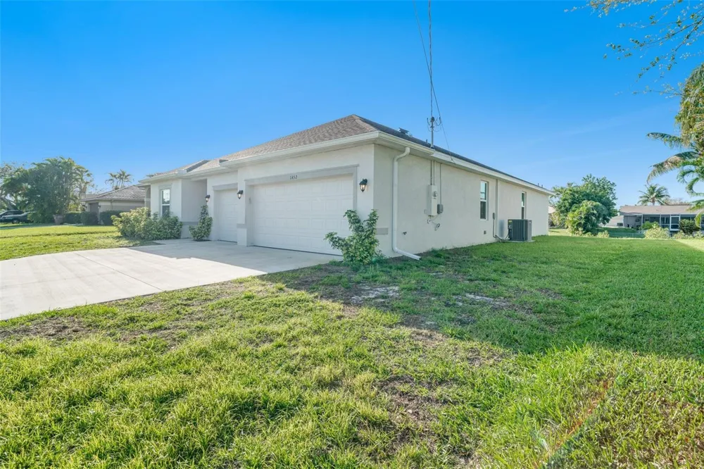 1452 SE 13TH TERRACE Cape Coral, FL 33990