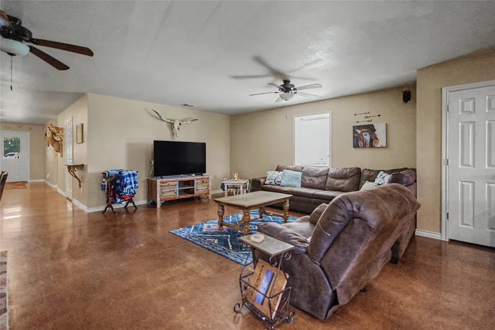 835 Wood Hollow Drive Weatherford, TX 76087