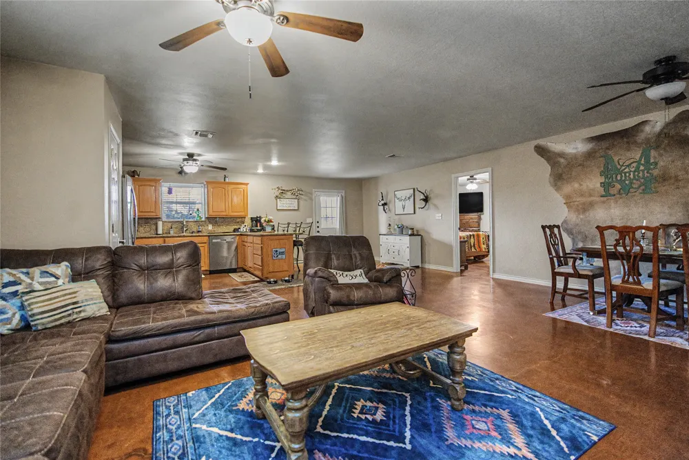 835 Wood Hollow Drive Weatherford, TX 76087