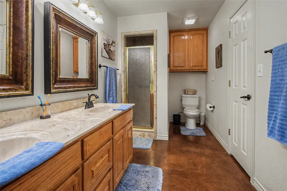 835 Wood Hollow Drive Weatherford, TX 76087