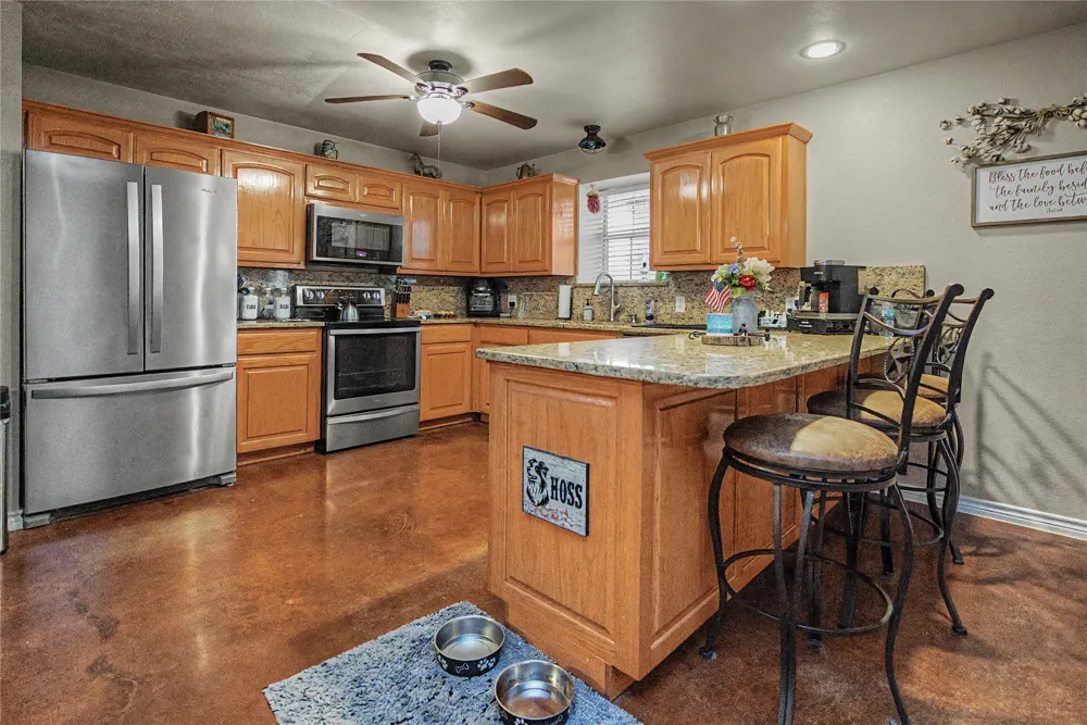 835 Wood Hollow Drive Weatherford, TX 76087
